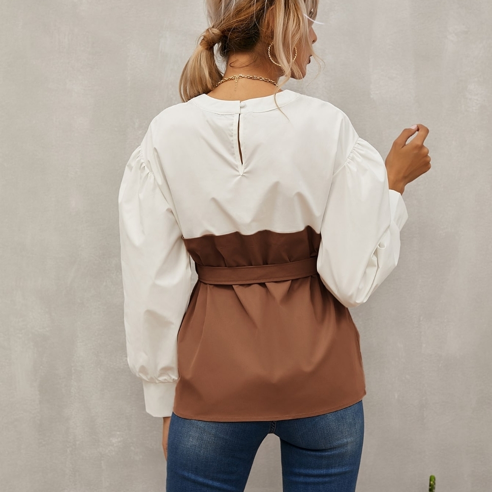 Keyhole Back Belted 2 In 1 Top - Picture 4 of 4